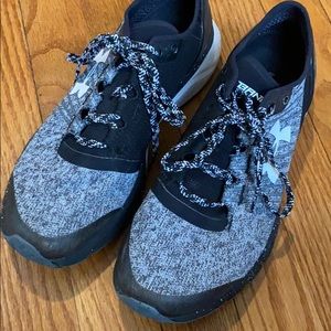 Under armor tennis shoes